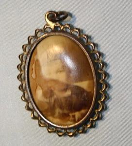 Medallón original de Biedermeier tardío - equipado con foto infantil alrededor de 1875-metal - Imagen 1 de 1