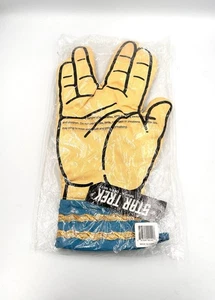 Star Trek Spock Hand Novelty Kitchen Oven Mitt Vulcan Live Long and Prosper New - Picture 1 of 4