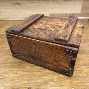 Piccola antica cassa in legno - espositore - prop - Foto 1 di 10