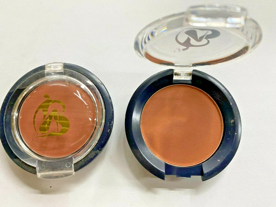 2 Pack -  Super naturals Expressions Eye Shadow, .10 oz  PAPRIKA by  Bodyography - Image 1 of 2