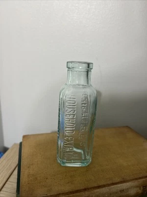 Botella de vidrio en relieve vintage HIRE'S HOME EXTRACT - Philadelphia PA Foto 1 de 4