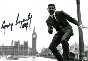 GEORGE LAZENBY JAMES BOND 2 X PHOTOSHOOT 6 X 4 SIGNED PHOTO PRINTS BOGOF - Picture 1 of 2