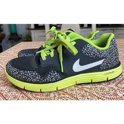 Nike, Lunar Safari, 6Y, Negro y Amarillo Neón Zapatos Atléticos para Correr Niños Unisex Foto 1 de 4