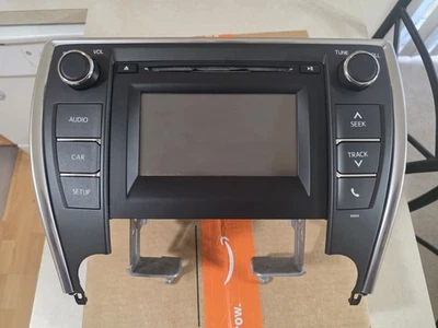 2016 2017 Toyota Camry Radio Receiver Head Unit Touch Screen 86140-06660 Fujitsu - Image 1 of 4