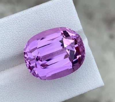 VVS 30.37 Ct Natural Deep Pink Kunzite Gemstone Cushion Cut From Afghanistan - Image 1 of 3