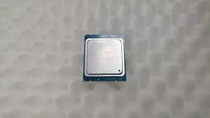 Intel Xeon E5-1607 v2 SR1B3 3.0GHz 10M LGA2011 Quad Core Processor - Not Working - Picture 1 of 3
