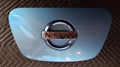 Tapa cubierta capó puerto carga Nissan Leaf 2011-18 Foto 1 de 3