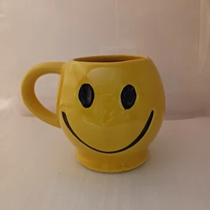 McCoy Pottery Yellow Smiley Face Coffee Cup Vintage Ceramic Mug 1970's - Picture 1 of 5