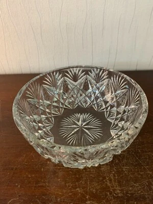 Coppa Centro Tavola Intagliata In Cristallo Di Saint Louis Modello1 - Immagine 1 di 4