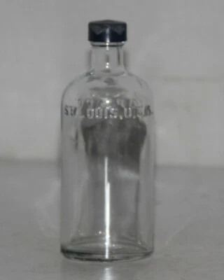 老式圣路易斯玻璃瓶带黑帽收藏品,美国  — 第 1/4 张图片