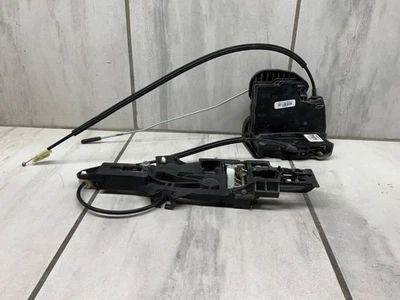 Actuador de bloqueo de pestillo de puerta lateral derecho delantero Cadillac XTS 2018-2019 FABRICANTE DE EQUIPOS ORIGINALES #13597530 Foto 1 de 4