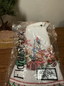 Vintage NOS Weihnachtsbaum Rock 60" Kmart, versiegelt, Santa & Teddybären - Bild 1 von 6