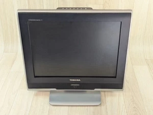Toshiba 15" Intergrated Digital TV 720 HD - 15V330DB Free View Tested & Working  - Picture 1 of 9