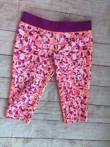 NIKE Dri Fit Girl's Neon Colors Pink Coral Capri Leggings Activewear Size MEDIUM - Picture 1 of 4