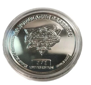 USA 2000 3RD CONSECUTIVE WORLD SERIES NEW YORK YANKEES MEDALLION # 271 - Picture 1 of 5