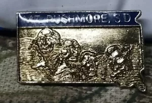 MOUNT RUSHMORE, SOUTH DAKOTA SOUVENIR ANSTECKNADEL - Bild 1 von 2