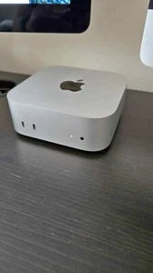 Apple Mac mini Desktop M4 chip 16GB RAM 256gb SSD Silver - Picture 1 of 2