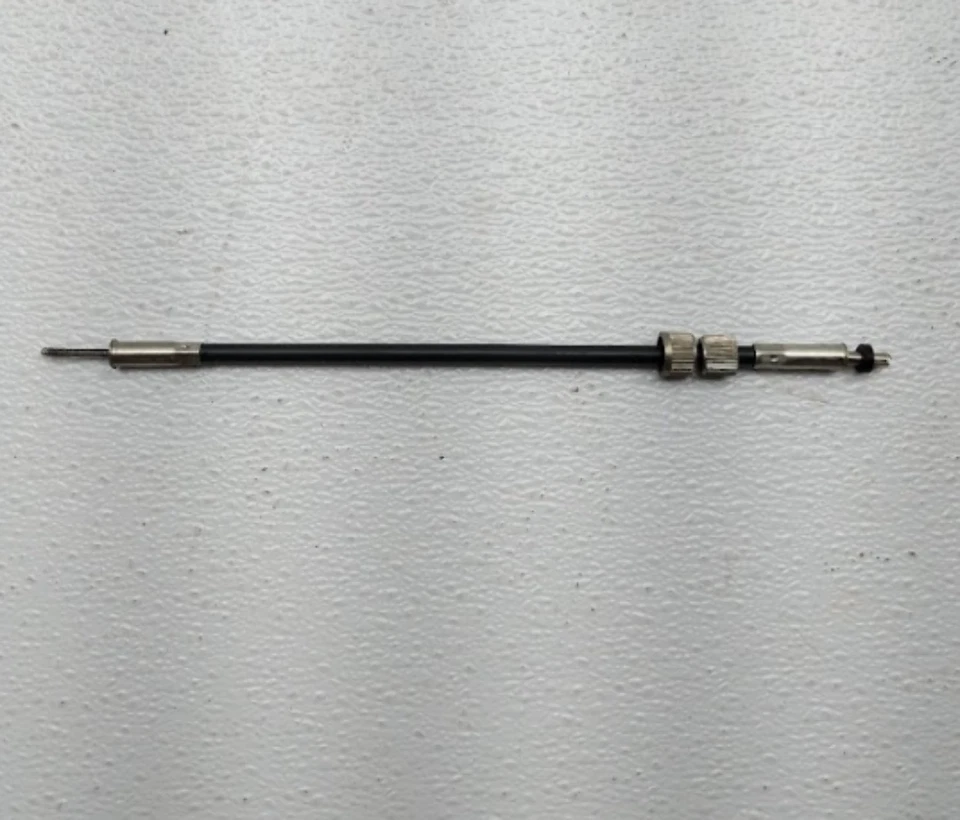 Cable velocímetro OEM 54001-051 Kawasaki KT250 A1 A2 1975-1976 Foto 1 de 4