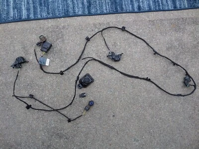 AUDI Q5 2021-2024 SENSOR DE ESTACIONAMIENTO DELANTERO CABLEADO ARNÉS Y SENSORES Foto 1 de 4