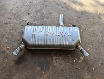 Silenciador escape 2022 Cadillac CT4 84839122 2020 2021 2022 2023 2024 2025 Foto 1 de 4