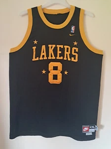 Nike NBA Los Angeles Lakers Trikot #8 Kobe Bryant Gold Star Gr. 2XL+2 (21739) - Bild 1 von 5