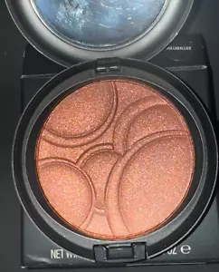 MAC HULLABALLOO Powder - Picture 1 of 4