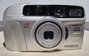 Cámara apuntar y disparar Minolta Freedom divertida con zoom hecha en China - Imagen 1 de 23
