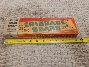 Vintage 1960s Milton Bradley Wooden Cribbage Board w/6 Metal Pegs 4626 Complete - Picture 1 of 10