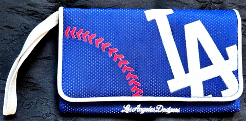 Los Angeles Dodgers Clutch Wristlet Purse Go Dodger Blue! *Pre-Owned Cover