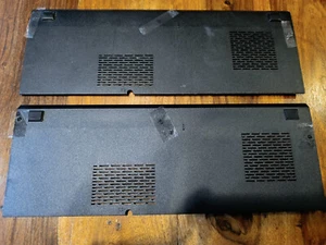 XMG A722 etc. Clevo W370 W370ET Gehäuse Abdeckung Festplatten Klappe Cover Door - Bild 1 von 2