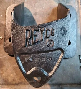 Reyco Granning 2240701 Rear Left Ductile Hanger 22407-01 HGR RL DUCT 79KB 196010 - Picture 1 of 11