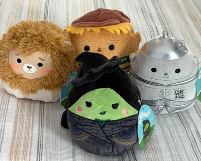 NOVO COM ETIQUETAS PACOTE WICKED (4) 6" Homem de Lata, Espantalho, Elphaba, Leão Squishmallows Wicked! - Imagem 1 de 4