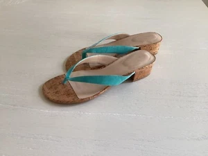 Bandolino Women Shoes Sandals Blue Green Flip Flops Block Cork Heel Sz 8.5 - Picture 1 of 5