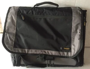 TARGUS (15”) laptop briefcase c/w shoulder strap GOOD CONDITION - Picture 1 of 12