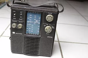 VINTAGE PRECOR LED SOLID STATE 825 RADIO AM/FM 18 TRANSISTOR funktioniert mit Kabel - Bild 1 von 14