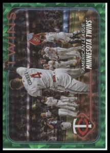 2024 Topps #692 Minnesota Twins Green Crackle Foil #/499 - Picture 1 of 2