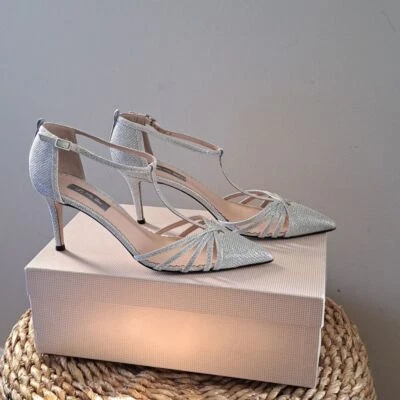 Zapatos de salón Sarah Jessica Parker para mujer Carrie 70 punta cerrada correa en T estampado de diamantes S38 Foto 1 de 4