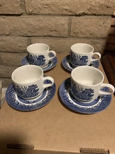 Set 4 Blue Willow Cups/ Saucers blue/white transferware Churchill, Vintage,8 pc - Imagen 1 de 2