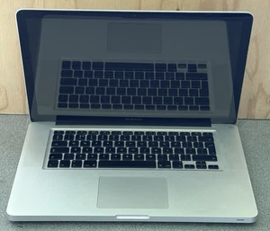MacBook Pro A1286, 15.4", 256HD, 4Gb, with power adaptor. - Afbeelding 1 van 10