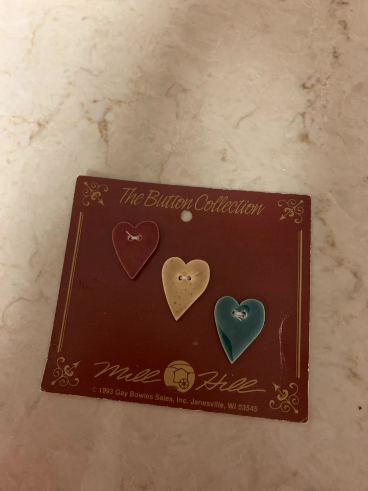 Botones de cerámica Mill Hill Heart 1993 vintage NUEVO Foto 1 de 1