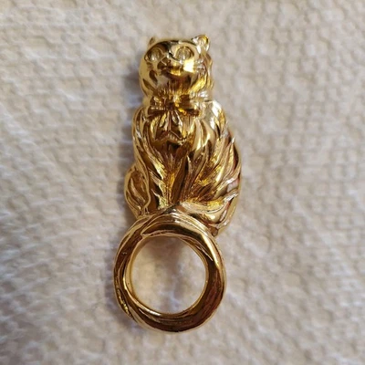 Vintage Avon Eyeglass Holder Gold Tone Cat Brooch Pin With Rhinestone Eyes - Image 1 of 4