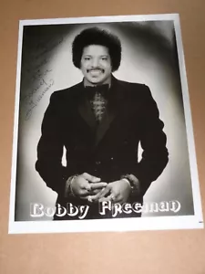 Foto promocional de agencia firmada a mano de Bobby Freeman de la década de 1980 10 x 8 - Imagen 1 de 1