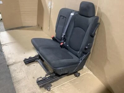 Saturn Outlook XE 2007 segunda fila trasero izquierdo conductor centro asiento central negro Foto 1 de 4