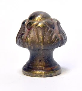 VINTAGE BRASS DECORATIVE LAMP FINIAL 1/4 THREAD - Picture 1 of 3