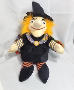 De Colección Kellytoy Halloween Bruja Peluche Muñeca Terciopelo Capa Vestido y Capa Satén 17" Nuevo con Etiquetas - Imagen 1 de 10