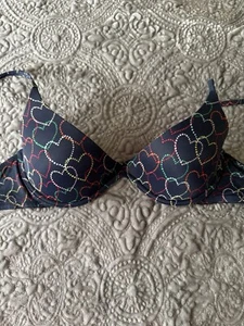 Victoria’s Secret Pink Scoopneck Racer Back Bra 34C Navy With hearts - Picture 1 of 4