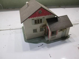 maison rouge et blanche de marque inconnue, trains ho, kafr78 - Imagen 1 de 4