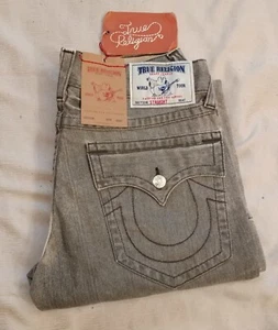 TRUE RELIGION MEN'S ZIP FLY DISTRESSED GRAY STRAIGHT JEANS SIZE 34 X 35 NWT - Picture 1 of 12