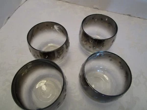 Set 4 bicchieri vintage Roly Poly argento goffrato sbiadito Atomic starburst anni 60 - Foto 1 di 9