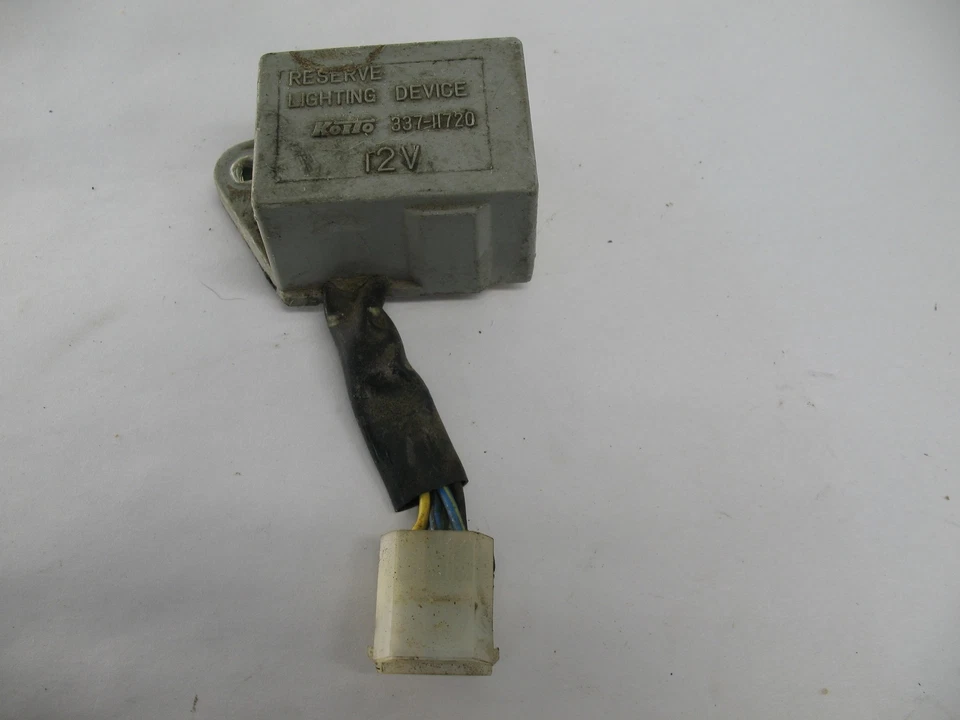 1978-1980 YAMAHA XS1100 S РЕЗЕРВ ОСВЕЩЕНИЯ РЕЛЕ "B" - Изображение 1 из 4